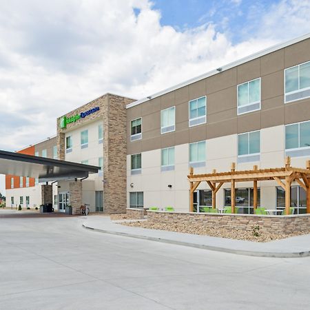 Holiday Inn Express & Suites - Chadron By Ihg Eksteriør billede