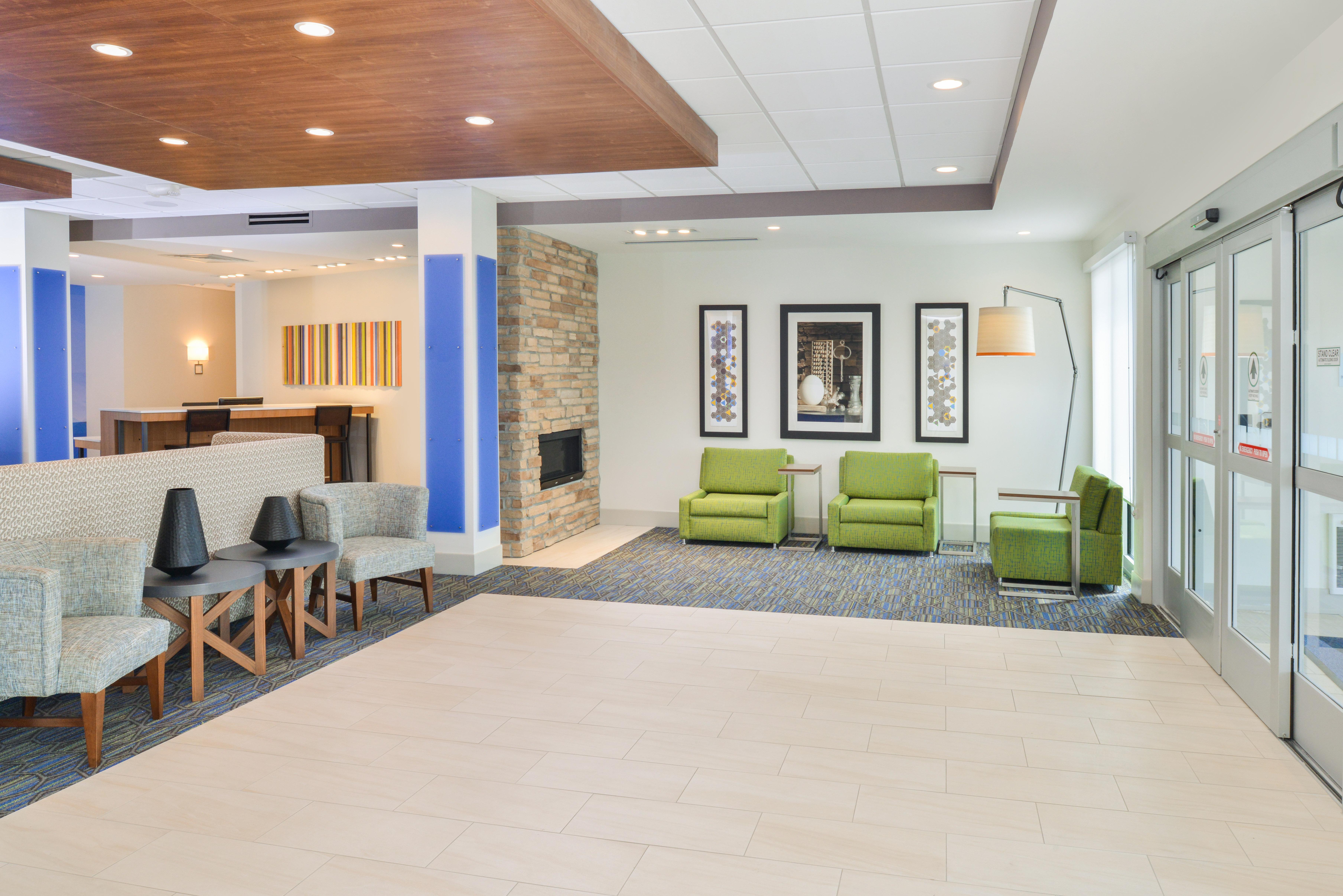 Holiday Inn Express & Suites - Chadron By Ihg Eksteriør billede