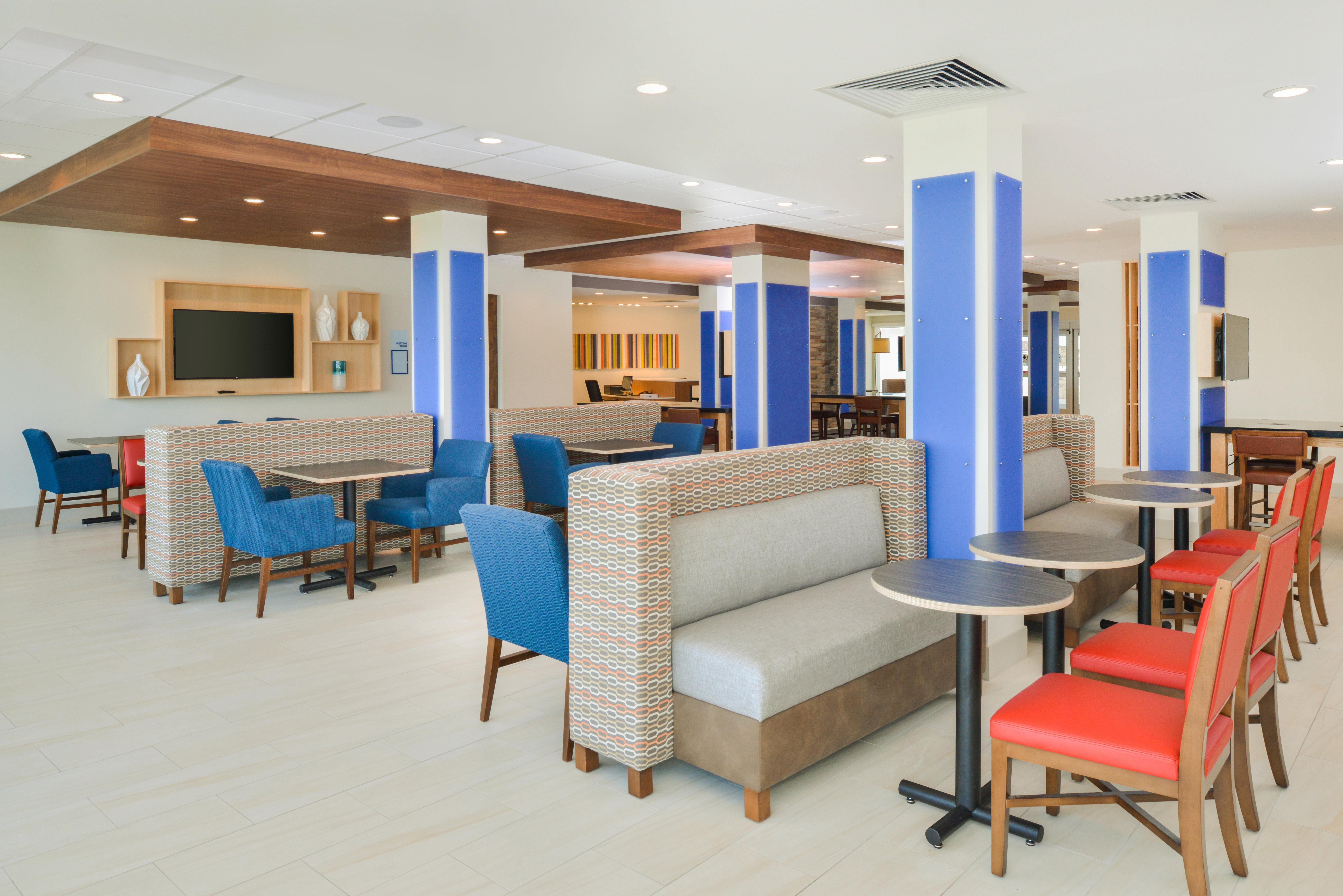 Holiday Inn Express & Suites - Chadron By Ihg Eksteriør billede