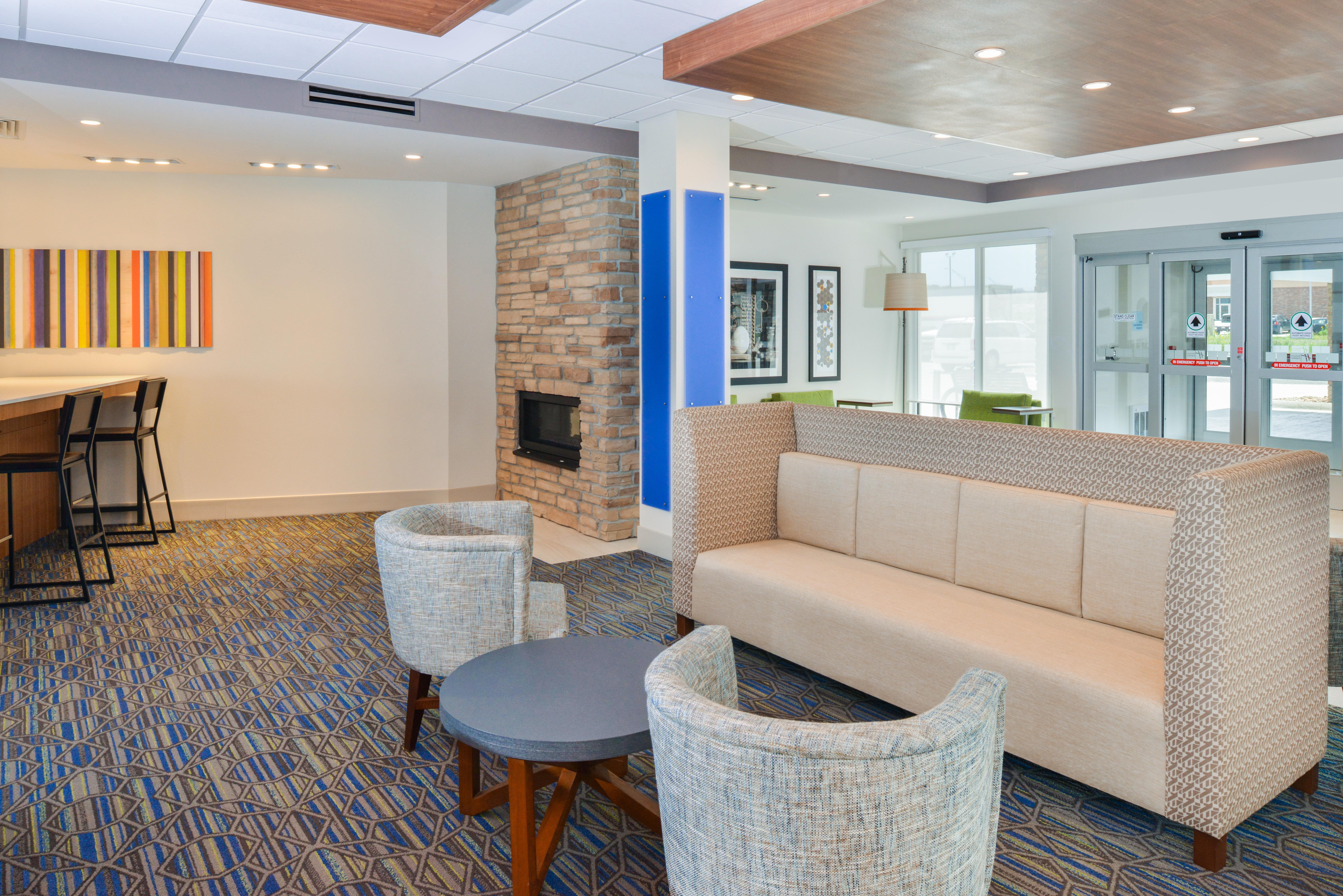 Holiday Inn Express & Suites - Chadron By Ihg Eksteriør billede